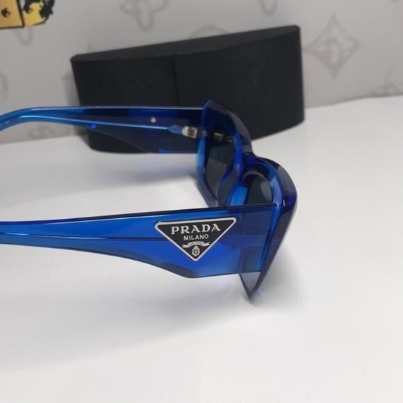 New Authentic Prada PR13Z Sunglasses – Blue Frame / Grey Lenses, Square Shape - Picture 13 of 14